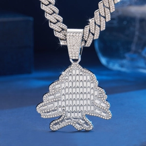 Chaîne cubaine en argent avec pendentif sapin de Noël luxueux orné de strass brillants