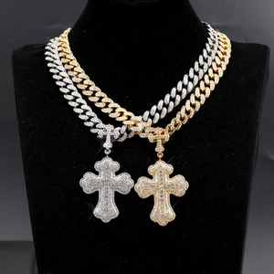 Collana con Ciondolo a Croce Hip Hop Iced Out in Lega con Strass Catena a Maglia Cubana per Uomo Donna Gioielli alla Moda
