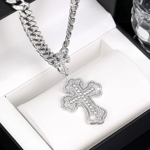 Collana cubana hip hop argento con ciondolo a doppia croce ghiacciata da uomo