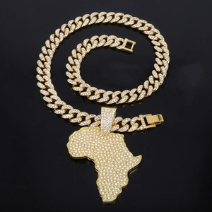 Collier hip hop doré avec pendentif carte de l'Afrique glacé et chaîne cubaine sertie