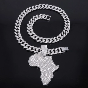 Collier Pendentif Carte de l'Afrique Hip Hop en Alliage Glacé Strass Chaîne Cubaine Or Argent Plated Bijoux pour Hommes Femmes