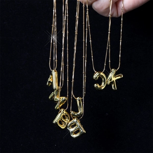 Hip Hop Golden 3D Ballon Alphabet Initial Anhänger Halskette Für Damen Kupfer Galvanisiert Poliert Buchstabe Schmuck