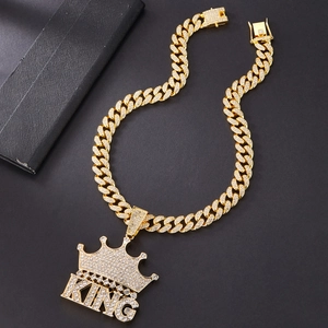 Hip-Hop Iced-Out Krone KING Anhänger Halskette mit goldener Panzerkette