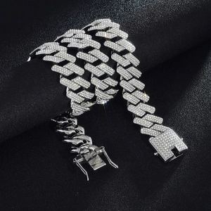 Πολυτελές ασημένιο κολιέ Cuban link chain με κρύσταλλα rhinestone σε στυλ χιπ χοπ