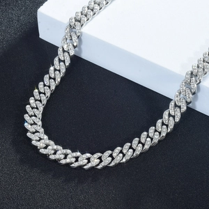 Collana a maglia cubana da uomo 11mm con pavé di diamanti e finitura in argento
