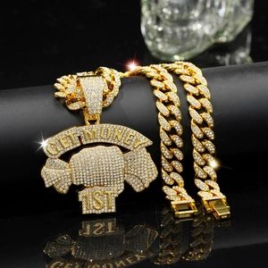 Pendentif poing Get Money glacé sur grosse chaîne cubaine dorée pour mode hip hop urbaine