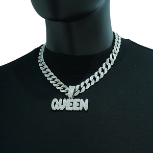 Collier Queen en argent avec cristaux scintillants et maille cubaine épaisse style Hip-Hop