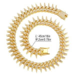 Collana Cuban Link 20mm dorata con punte e strass bianchi per uno stile hip hop