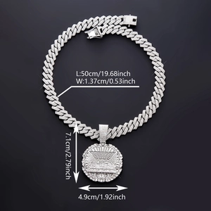 Détail du pendentif La Cène avec dimensions de la chaîne cubaine argentée de 50 cm