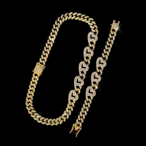 Ensemble de bijoux chaîne cubaine dorée avec pendentif cœur pavé de diamants pour homme