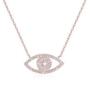 Detail der Evil Eye Halskette in Roségold mit Pavé-Kristallen an einer feinen Kette