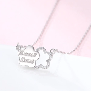 Collier en argent S925 avec gravure Sweet Love et pendentif fleur en zircon