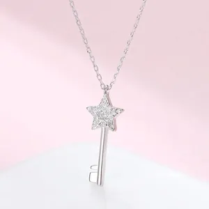 Collier Pendentif Clé Étoile en Argent Sterling S925 pour Femme Chaîne de Clavicule Exquise avec Strass Bijoux Cadeau