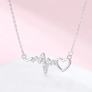 Collier Pendentif Cœur et Battement de Cœur en Argent Sterling S925 pour Femme Chaîne de Clavicule Ligne ECG avec Strass