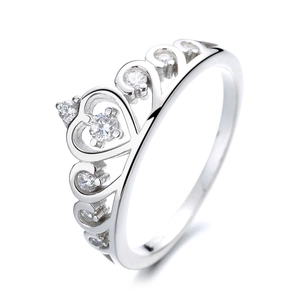 Polished 925 sterling silver crown ring with heart pattern and sparkling zircons