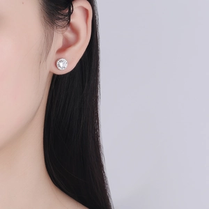 Boucles d'oreilles rondes en argent sterling S925 avec halo de zircons cubiques brillants