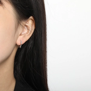 Minimalist S925 sterling silver spike stud earrings with punk style rivet texture
