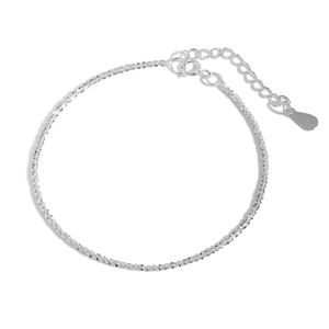Detailed close-up of S925 sterling silver chain with lobster clasp and teardrop tag