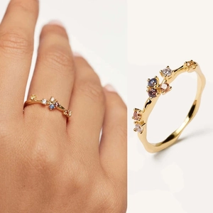 Bague S925 argent dorée arc-en-ciel en zircon avec design organique et pierres colorées