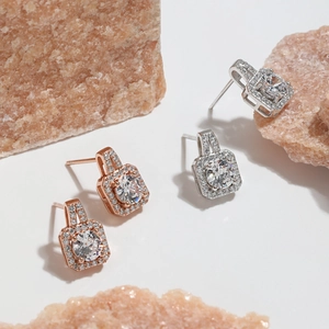 Boucles d'oreilles halo en argent 925 avec zircons ronds en finitions or rose et argent