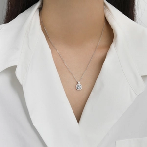 Elegant s925 silver necklace with square halo pendant and round zircon on a model