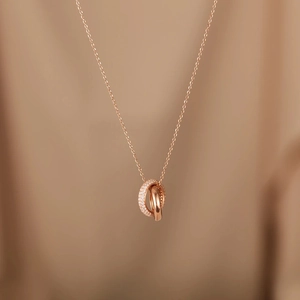 Elegant s925 sterling silver interlocking circles necklace in rose gold finish for women