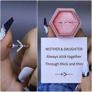 Minimalist S925 silver arrow ring with zirconia in a pink velvet box with gift card
