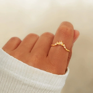 S925 sterling silver star crown ring in gold finish with sparkling zircon stones