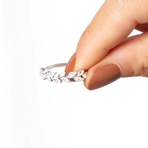 Bague en argent S925 avec zircons marquise au design minimaliste de feuille de vigne