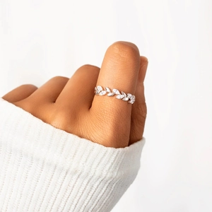 Bague élégante en argent S925 en forme de feuille avec oxydes de zirconium au pouce