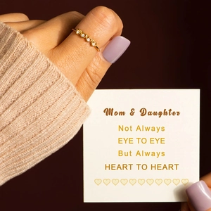 Eleganter goldener Herzring mit Zirkonia und Mutter-Tochter-Geschenkkarten-Set
