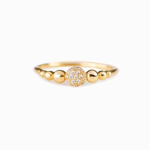 Elegant s925 silver gold plated ring with round diamond cluster and beaded band