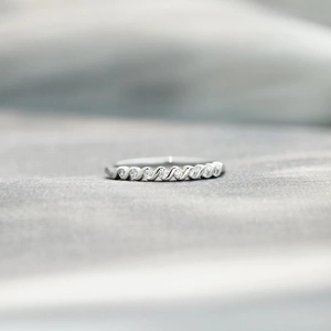 Minimalist 925 Sterling Silver Twisted Spiral Ring For Women Dainty Stackable Wave Band Rhinestone Inlaid Fashion Finger Jewelry Gift