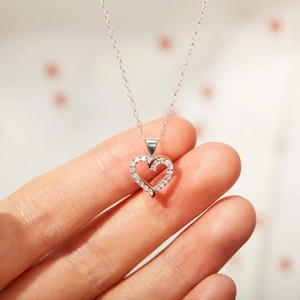 S925 sterling silver heart necklace with cubic zirconia pavé and rose gold tone plating