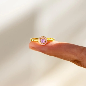 Minimalist S925 sterling silver ring with round pink gemstone and enamel finish