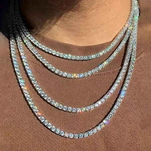 Ensemble de colliers tennis en zircone carrée 4mm avec sertissage à griffes argentées