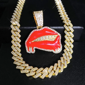 Collier Pendentif Lèvres Rouges Hip Hop pour Hommes Femmes Strass en Alliage Iced Out Chaîne à Mailles Cubaines Bijoux de Mode