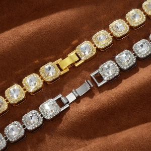 Exquisite Gold- und Silberlegierungsarmbänder mit funkelnden quadratischen Kristallen