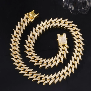 Collier hip hop à maillons d'épines dorés avec pavé de zircons et fermoir de sécurité