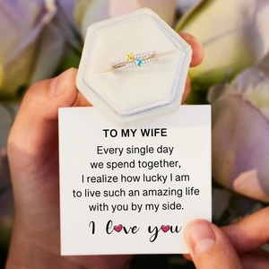 Detailed view of S925 silver double heart gemstone ring with elegant velvet gift box