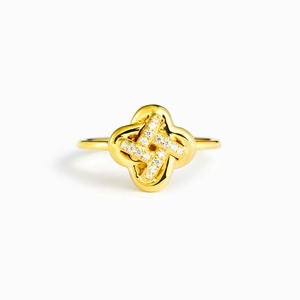 Bague trèfle en argent S925 avec pavage de zircons et finition dorée brillante
