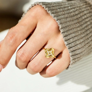 Bague élégante trèfle à quatre feuilles en argent s925 doré sertie de zircons