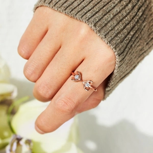 Bague ouverte en argent S925 doré rose avec double cœur serti de zircons au style minimaliste