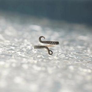 Unique S925 sterling silver octopus tentacle adjustable ring with vintage finish for women