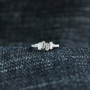 Macro de bague en argent S925 avec zircons rectangulaires et pierres d'accentuation
