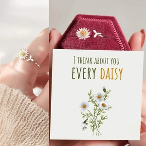 S925 sterling silver daisy ring with velvet gift box and greeting card for women