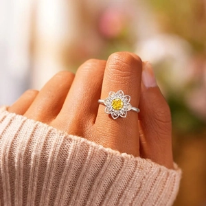 S925 sterling silver heart mandala ring with a sparkling yellow gemstone centerpiece