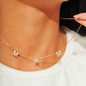 Élégant collier MAMA en argent S925 doré avec pavé de zircons étincelants pour femmes