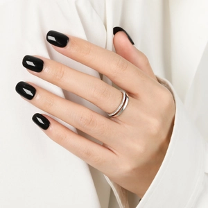 Minimalist S925 sterling silver double layer ring with cubic zirconia stones on model