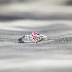 S925 Sterling Silver Pear Shaped Pink Rhinestone V Shaped Ring For Women Minimalist Fashion Geometric Finger Jewelry